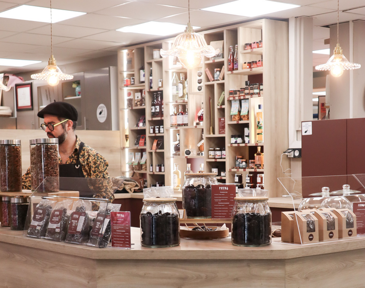 Produits PRUNO en promotion : pruneaux, douceurs artisanales et coffrets gourmands