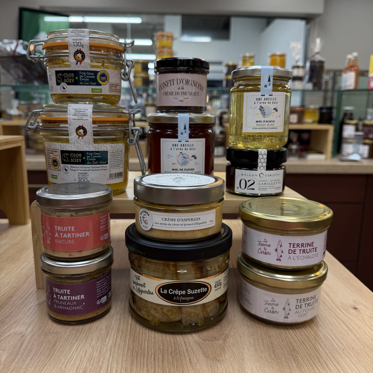 Produits d’épicerie fine artisanale du Sud-Ouest : confit d’oignons, crème de pruneaux et douceurs locales
