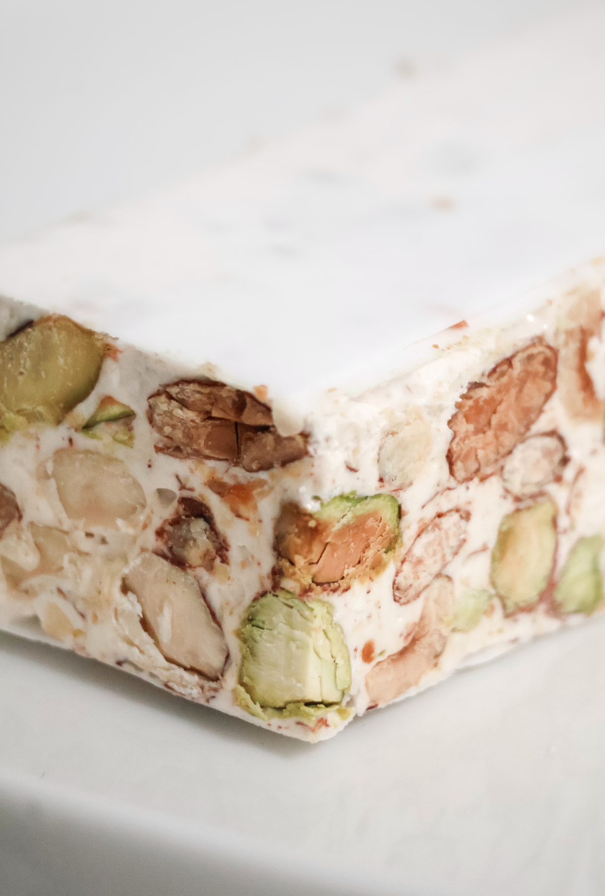 Nougat Süvy aux éclats de fruits à coque