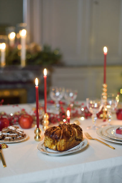 Brioche Agenaise® sur une table de Noël, spécialité agenaise au pruneau PRUNO